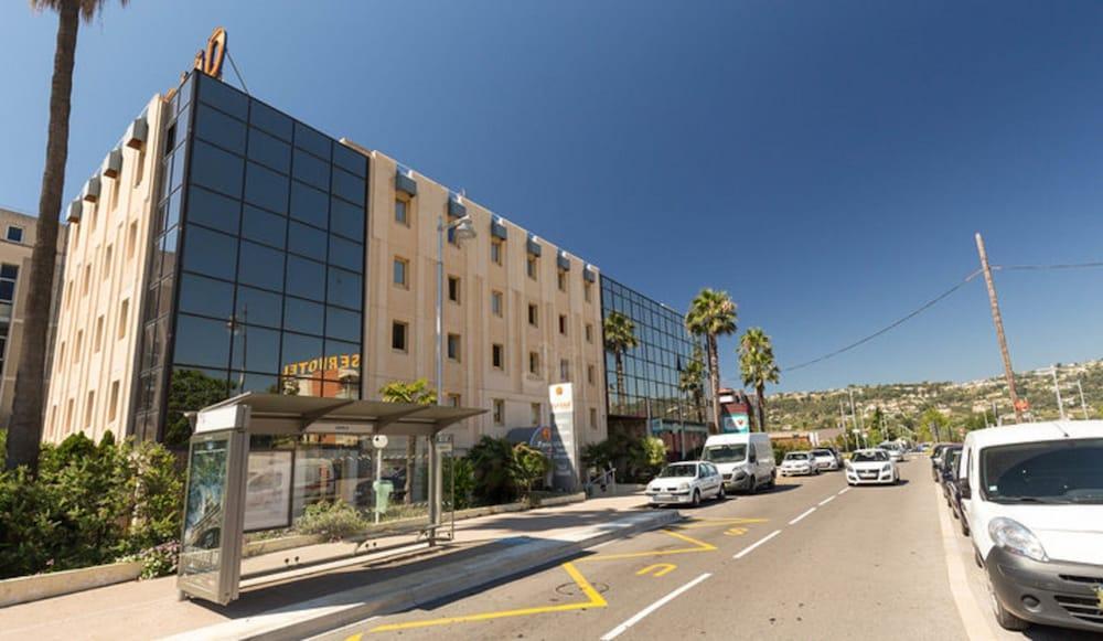 Hotel-restaurant Isidore Ouest Hotell 3*